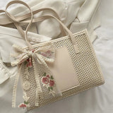 Trendy Lightweight Casual Bow Decor Straw Knitted Bag