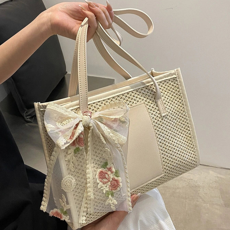 Trendy Lightweight Casual Bow Decor Straw Knitted Bag